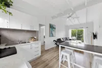 UNIT 3 Pacific Ave Sunshine Beach