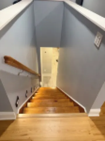 3-bedroom duplex apartment in lovely Stroudsburg by Main Street. 斯特勞茲堡酒店