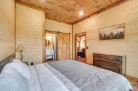 Hot Tub & Mtn Views: Pet-Friendly Englewood Cabin - parking