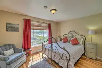 Vintage Downtown Vegas Retreat < 3 Mi to Strip!
