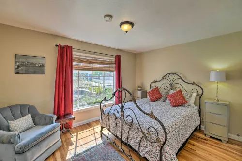 Vintage Downtown Vegas Retreat < 3 Mi to Strip!