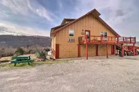 Pet-Friendly Studio w/ Loft & Mountain Views! - Homestays