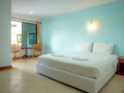 เกาะลอย โกลเด้น ปาร์ค โรงแรมในตาก