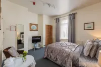 Crossways Hotels in Pickering