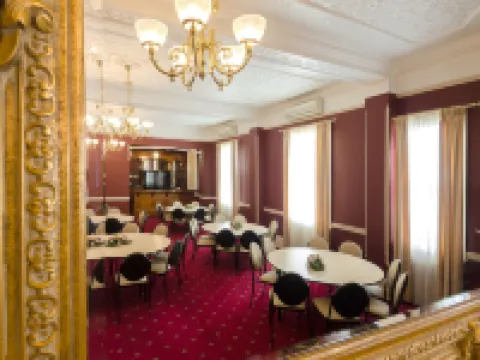 โรงแรมไครทีเรียน วอร์วิค โรงแรมในวอริก