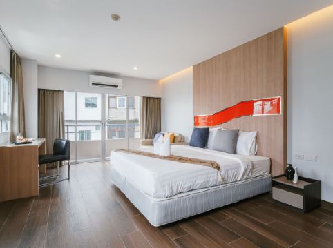 โรงแรมซีซั่น เพลส