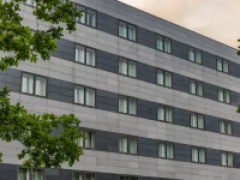 Cerise Bordeaux Mérignac Aéroport Hotels in Merignac