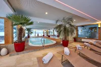 Romantik Alpenhotel Waxenstein Hotels in Grainau