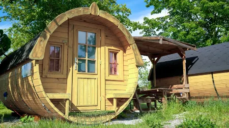 Prima Resort Boddenblick - Camping-Stellplätze - Tiny Houses & Ferienwohnungen in Ostsee Nähe Отели в г. Нордфорпоммерн