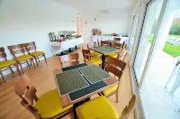 Hilltop Oasis Lisboa Oeiras - breakfast