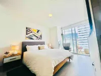 Beautiful apt-balcony in La Carolina 70” QLED TV