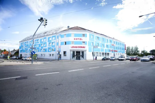 Lenas Donau Hotel