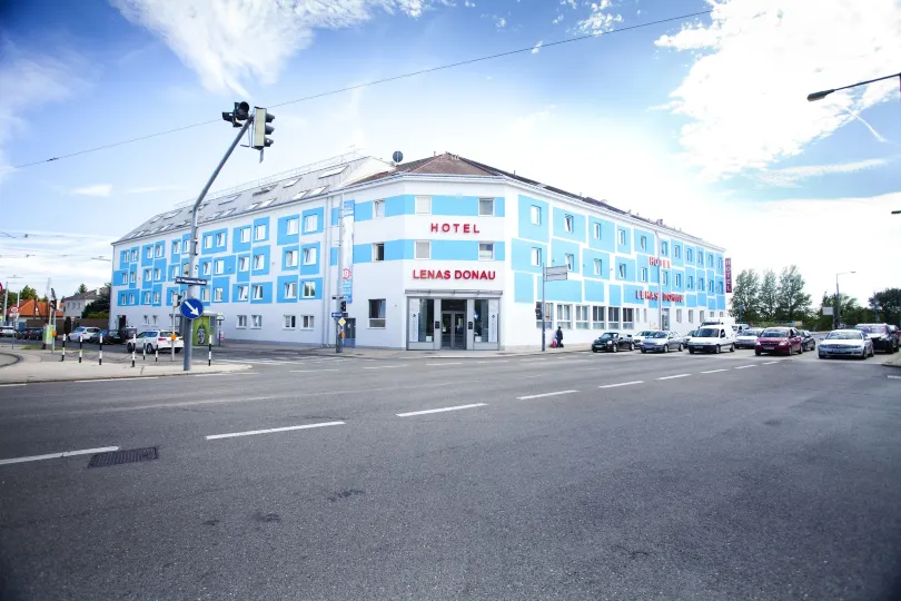 Lenas Donau Hotel