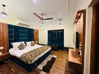FLICKERZ INN Hotels in Raj Bagh