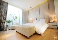 Royal Group Hotel Ming Zu Branch - Motels
