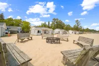 Private Beach Access and Stunning Views - Charming Spacious Escape Hotels in Greenbush Township