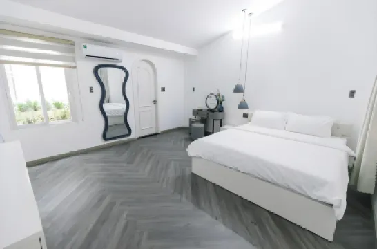 Kinh Do Homestay Các khách sạn gần Cho Thuê Cổ Phục Áo Dài Huế Dolly’s - 38 Nguyễn Trãi