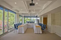 North Point Hotel