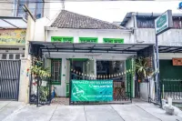 Simplycity Hostel Syariah Hoteller i Kebon Jeruk