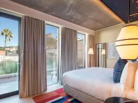 Canopy by Hilton Cape Town Longkloof Hotels near Gardens