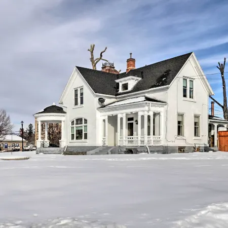 Charming Mt Pleasant Home in Historic Dtwn!