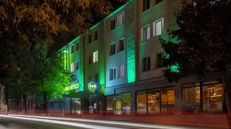 B&B Hotel Piotrków Trybunalski Отели рядом с достопримечательностью «Piotrkow Old Town»