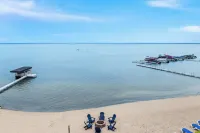 Beachfront Hotel Houghton Lake Hotels in Markey Township