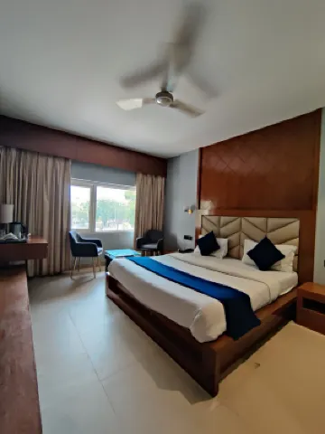 호텔 랜드마크 - 시티 센터, 찬디가르  호텔