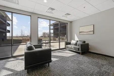 Charming 2-bedroom/2 bath apartment with spa & fitness room amenities in Mankato