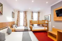 OYO London Guest House Hotels in Ealing