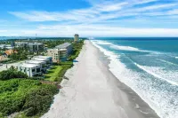 Harbor Island Beach Club by Villatel