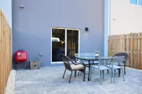 Prime Townhouses Near Design District Hotels in Golden Glades