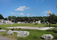 Entire House with private lake access and hot tub! Near local ski resorts!!