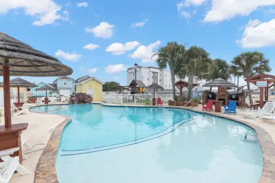 Mango Bungalow Sleeps 8 2 Community Pools