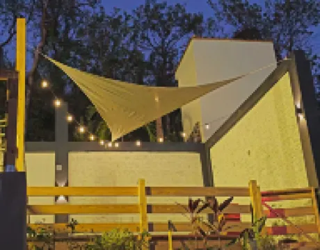 Genesis by AnRae / Luxury Escape / Near Beach/with Workspaces