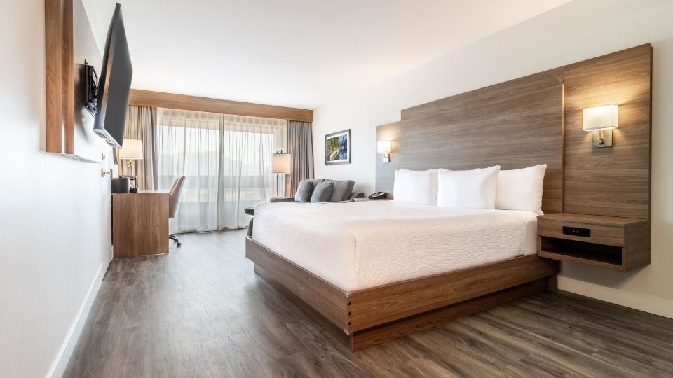 Atrium Hotel Vancouver