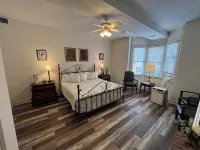 Hermann Crown Suites