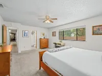 Sugar Pine Cabin - Jacuzzi -KING Beds - Ping-Pong