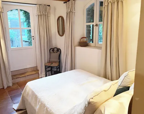 Beautiful stone house in St Clements Vineyards Các khách sạn ở La Garde-Freinet