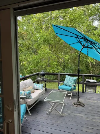 Charming 3-bedroom house in Monticello. Just a short walk to Indiana Beach.