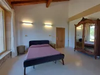 New apartment with garden in a rural house with sea views