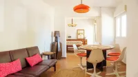 5-bedroom beach house ideal for groups 5 min walk from Carcavelos beach