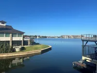Sunshine Daydream HSB Lake LBJ Family Escape! Fish and swim off the dock! - Homestays
