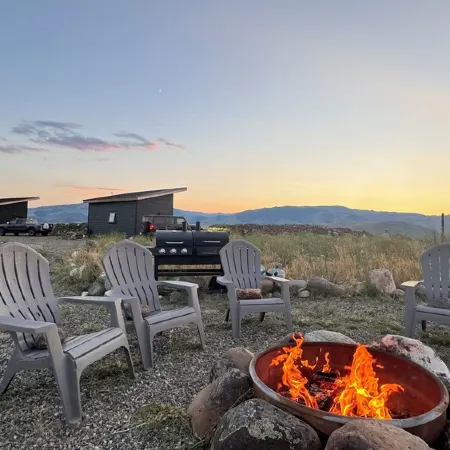 Modern Cabin 1 with AC in charming Paradise Valley with stunning views