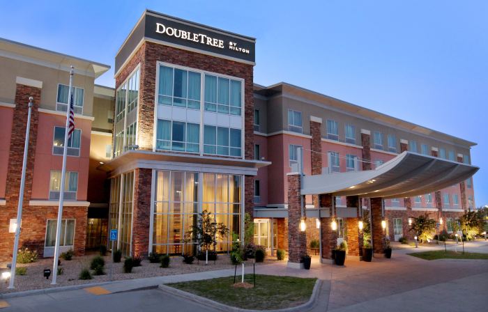 DoubleTree by Hilton West Fargo Sanford Medical Center Area