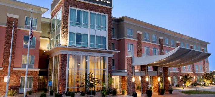 DoubleTree by Hilton West Fargo Sanford Medical Center Area Отели в г. Фарго