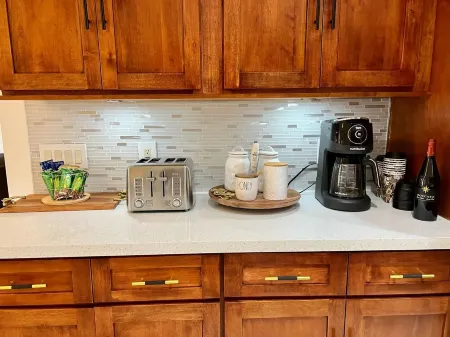 Maui Mansion Miami w/resort pool