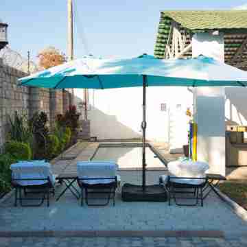 F6 - Pool, Inverter, Gym, Pavilion, Wifi, Perfect for Kids - Ibex Meanwood! Hotel Exterior