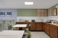 Spark by Hilton Bentonville - breakfast