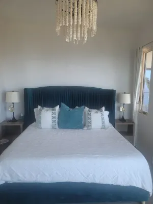 Beachcomber Bungalow Ocean Vistas Paradise Found      beaches within minutes Hotels near Broad Beach